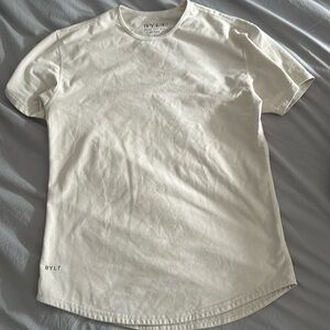 Bylt Men’s medium tan drop cut T shirt